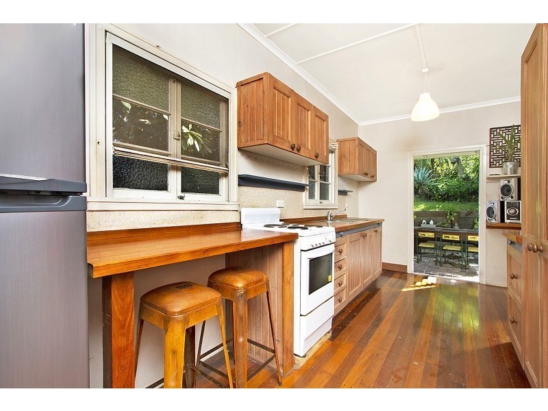 44 Kanumbra Street, Coorparoo QLD 4151