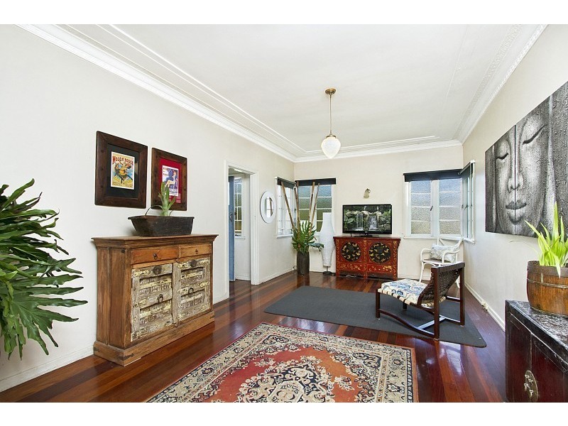 44 Kanumbra Street, Coorparoo QLD 4151