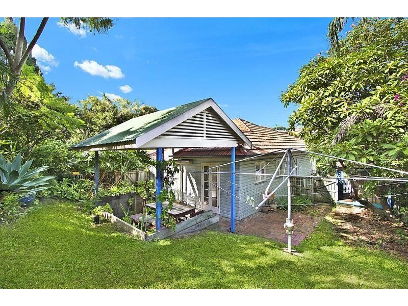 44 Kanumbra Street, Coorparoo QLD 4151