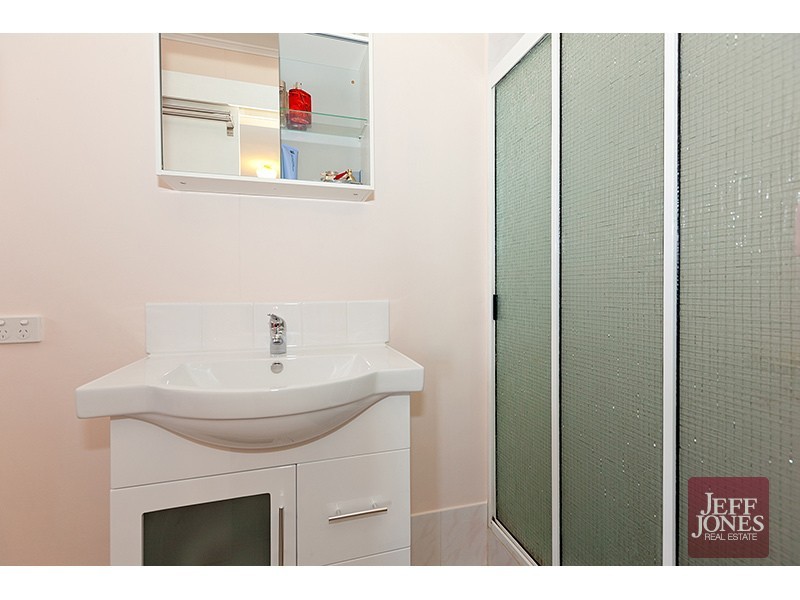 3/15 Cedar Street, Greenslopes QLD 4120