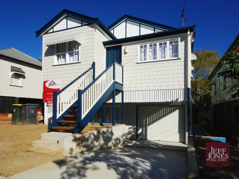 21 Harrogate Street, Woolloongabba QLD 4102