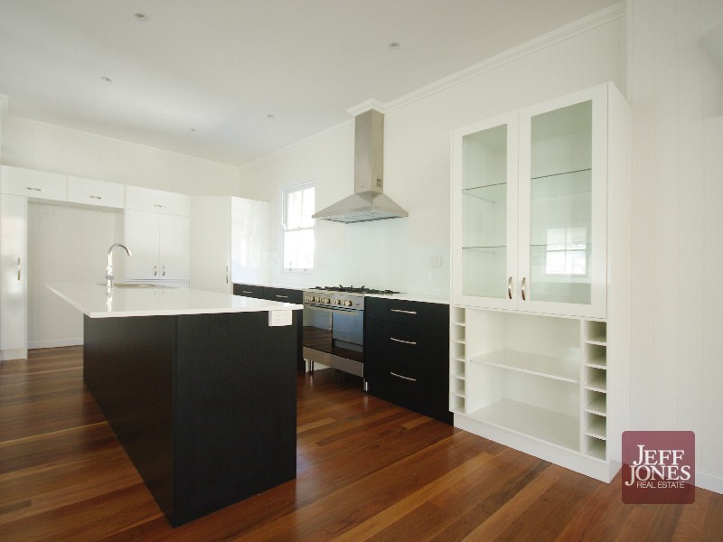 21 Harrogate Street, Woolloongabba QLD 4102