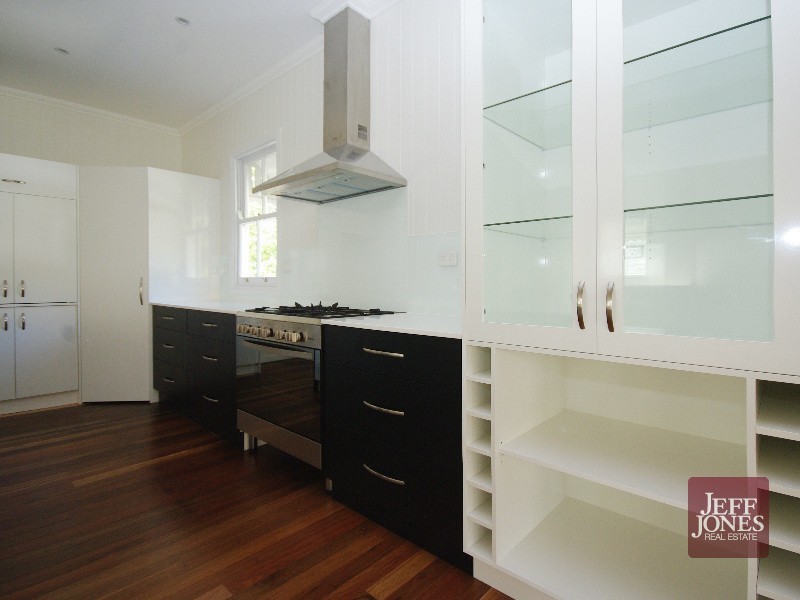 21 Harrogate Street, Woolloongabba QLD 4102