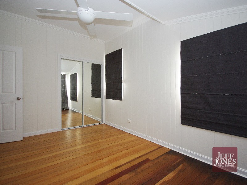 21 Harrogate Street, Woolloongabba QLD 4102