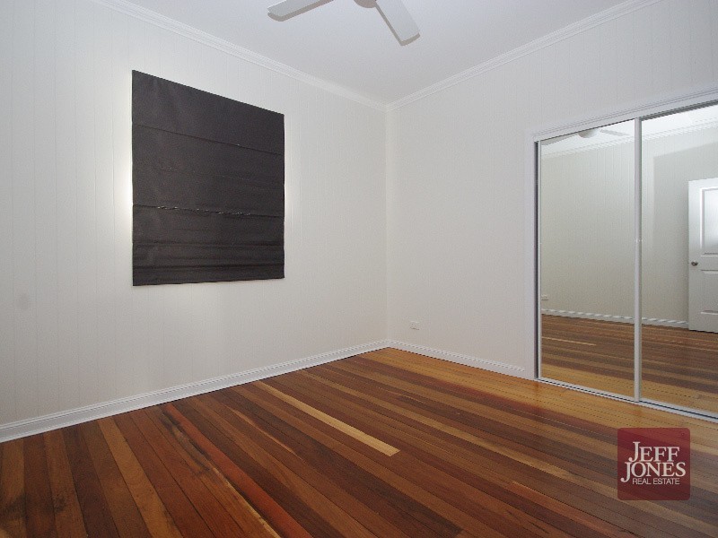 21 Harrogate Street, Woolloongabba QLD 4102