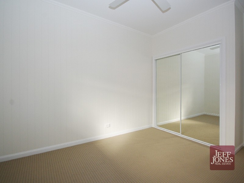 21 Harrogate Street, Woolloongabba QLD 4102