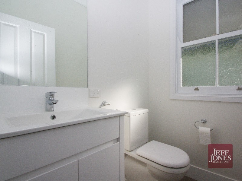 21 Harrogate Street, Woolloongabba QLD 4102