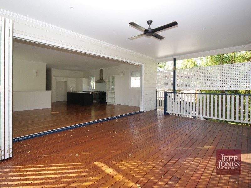 21 Harrogate Street, Woolloongabba QLD 4102