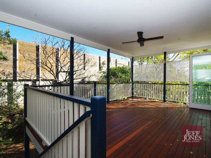 21 Harrogate Street, Woolloongabba QLD 4102