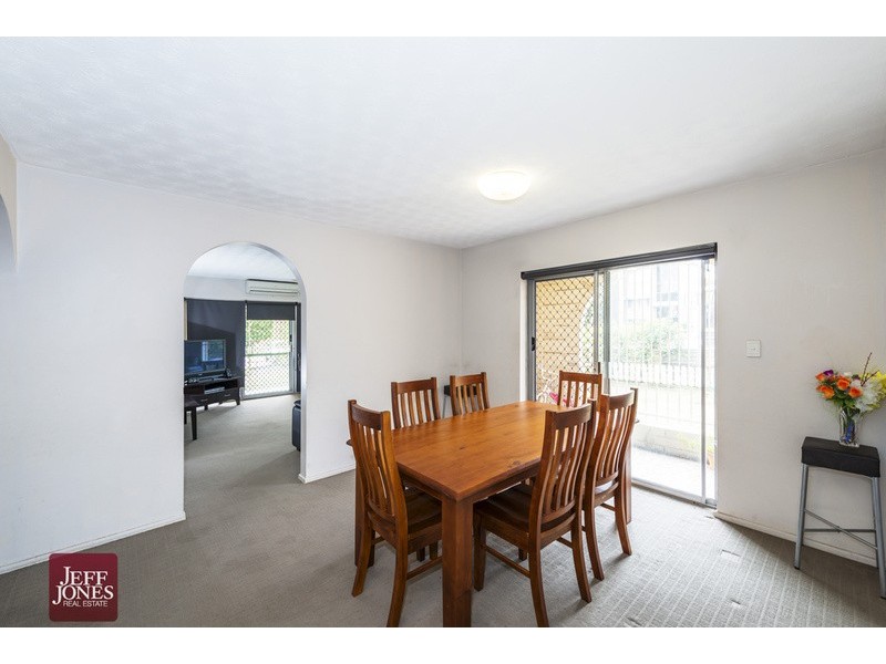 1/339 Cavendish Road, Coorparoo QLD 4151