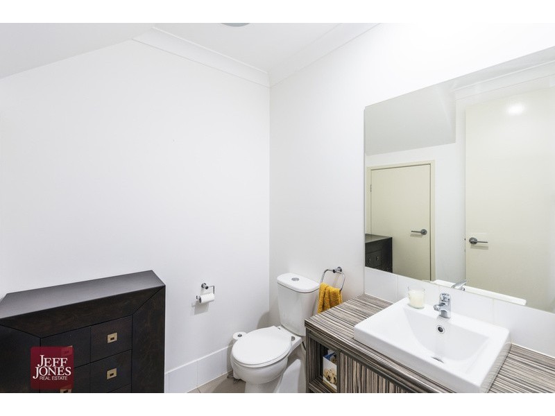 55 Worchester Crescent, Wakerley QLD 4154
