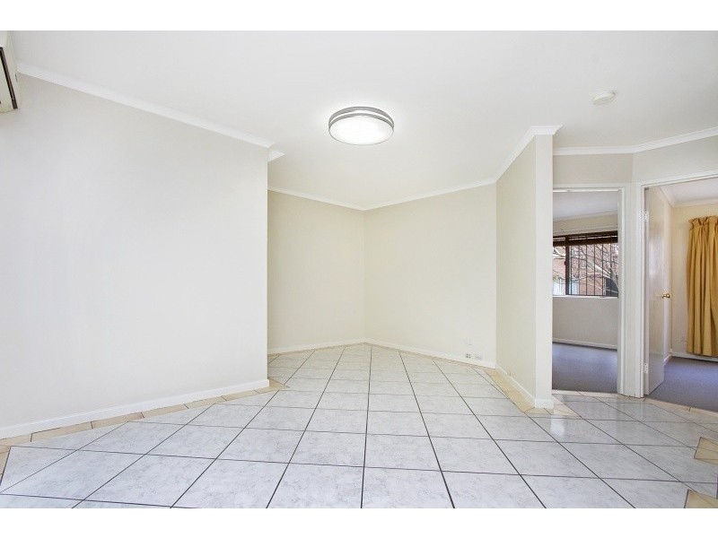2/84 Victoria Terrace, Greenslopes QLD 4120