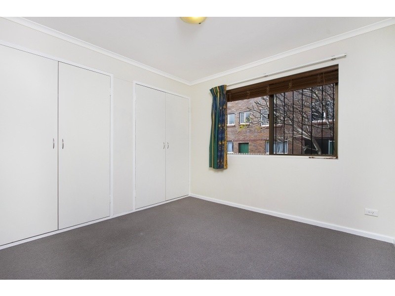 2/84 Victoria Terrace, Greenslopes QLD 4120