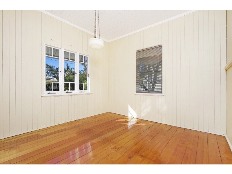 45 Jubilee Street, Greenslopes QLD 4120