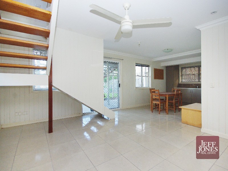 276 Ekibin Road, Tarragindi QLD 4121