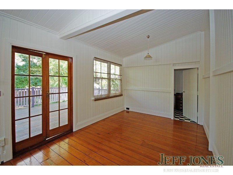 1 Sword Street, Woolloongabba QLD 4102