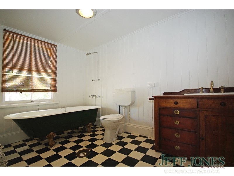 1 Sword Street, Woolloongabba QLD 4102