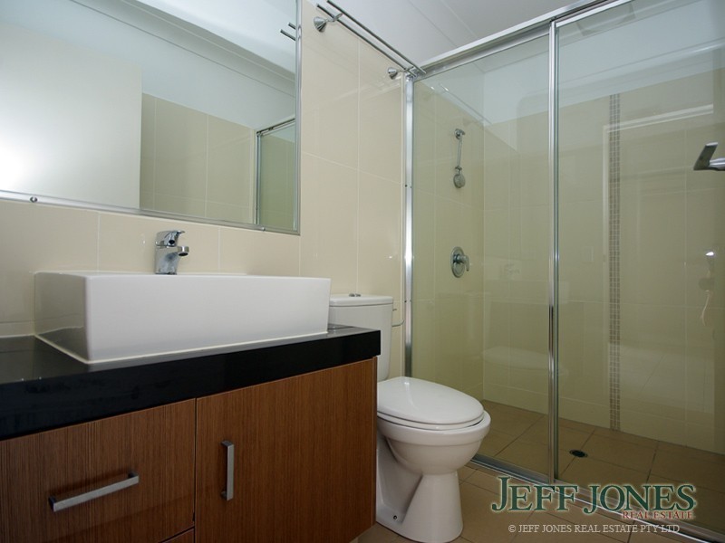 1/189 Cavendish Road, Coorparoo QLD 4151