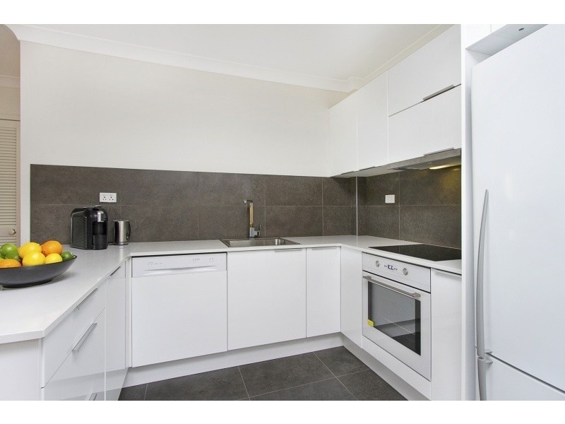 1/237 Cavendish Road, Coorparoo QLD 4151