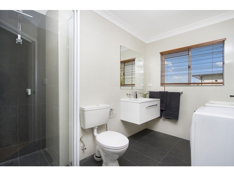 1/237 Cavendish Road, Coorparoo QLD 4151