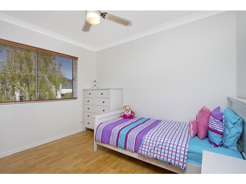 1/237 Cavendish Road, Coorparoo QLD 4151