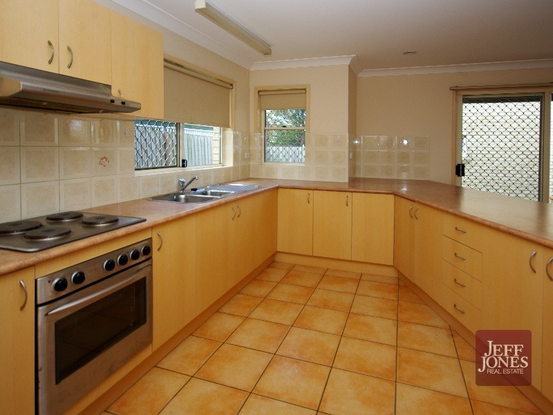 2/14 Real Street, Annerley QLD 4103