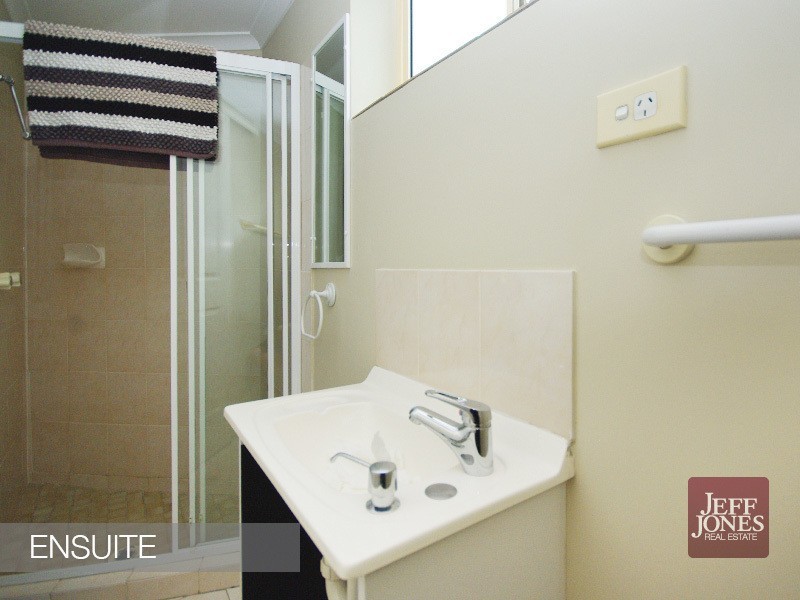 4/27 Nelson Street, Coorparoo QLD 4151