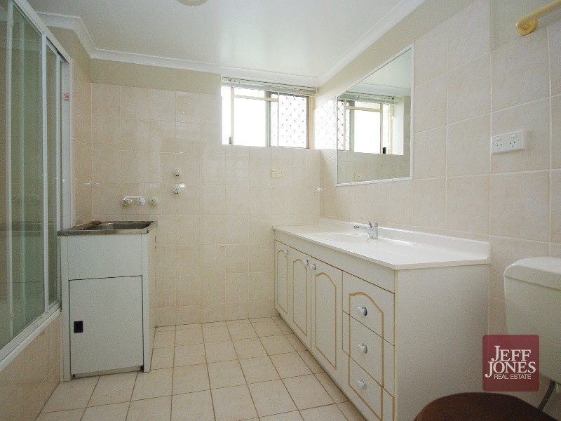 4/27 Nelson Street, Coorparoo QLD 4151