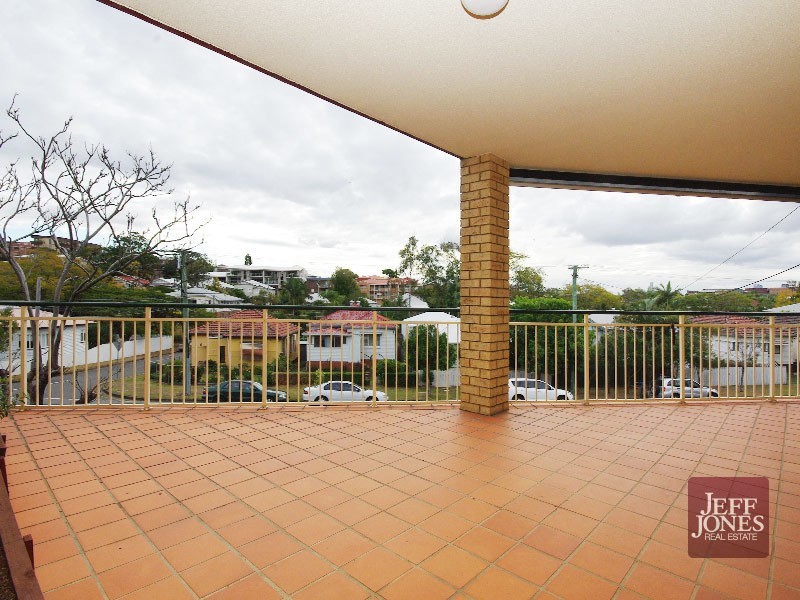 4/27 Nelson Street, Coorparoo QLD 4151