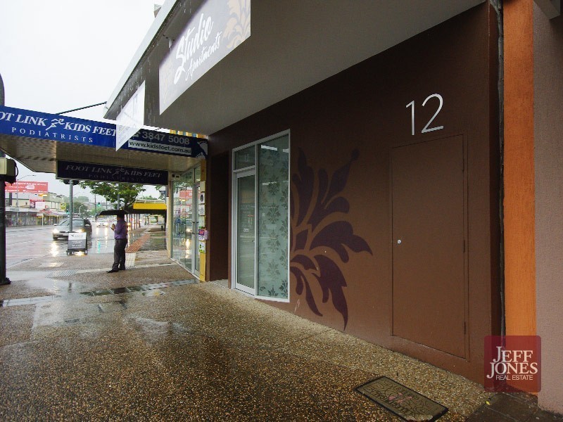 2/12 Old Cleveland Road, Greenslopes QLD 4120