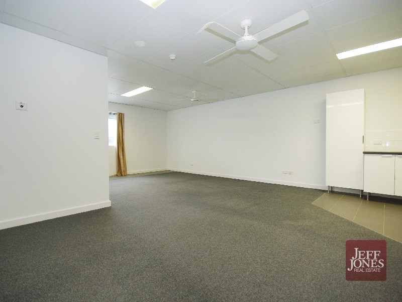 2/12 Old Cleveland Road, Greenslopes QLD 4120