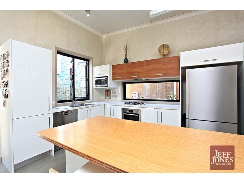 31 Baron Street, Greenslopes QLD 4120