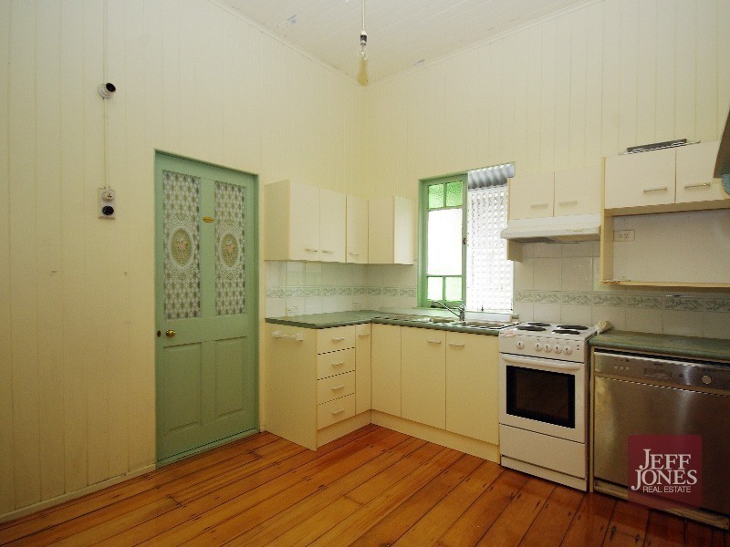 72 Pembroke Road, Coorparoo QLD 4151