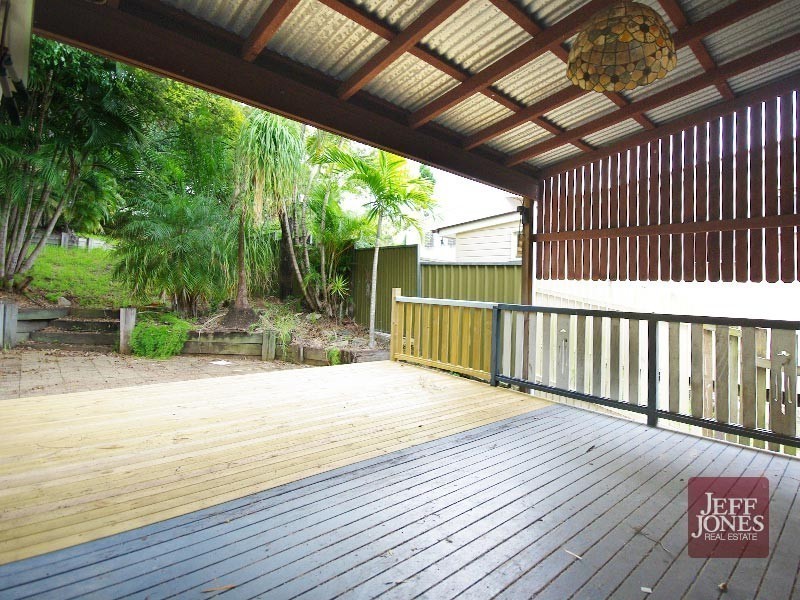 72 Pembroke Road, Coorparoo QLD 4151