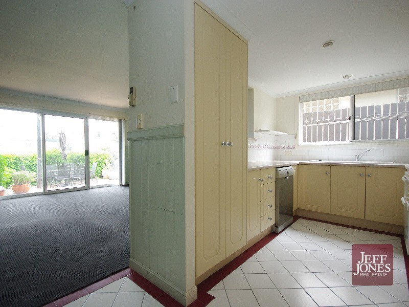 1/72 Miles Street, Hawthorne QLD 4171