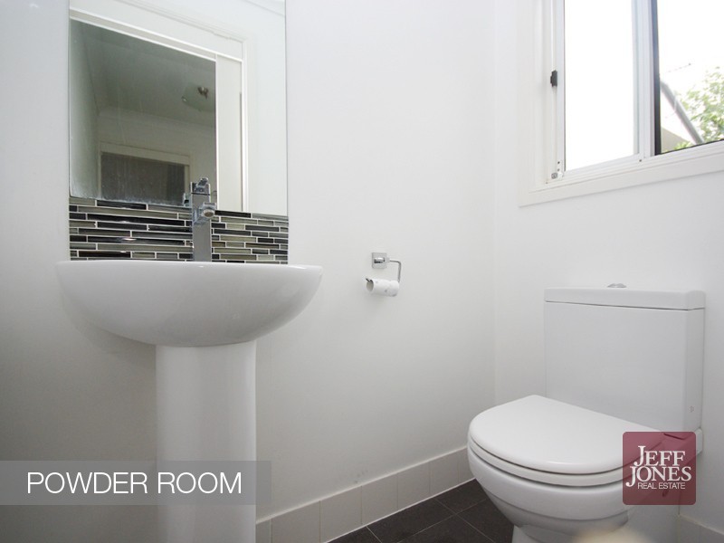 1/72 Miles Street, Hawthorne QLD 4171