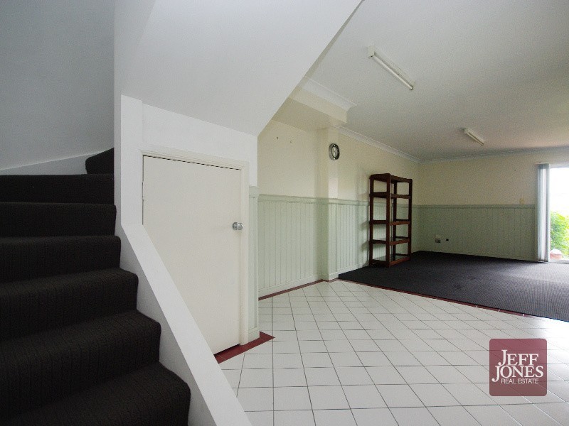 1/72 Miles Street, Hawthorne QLD 4171