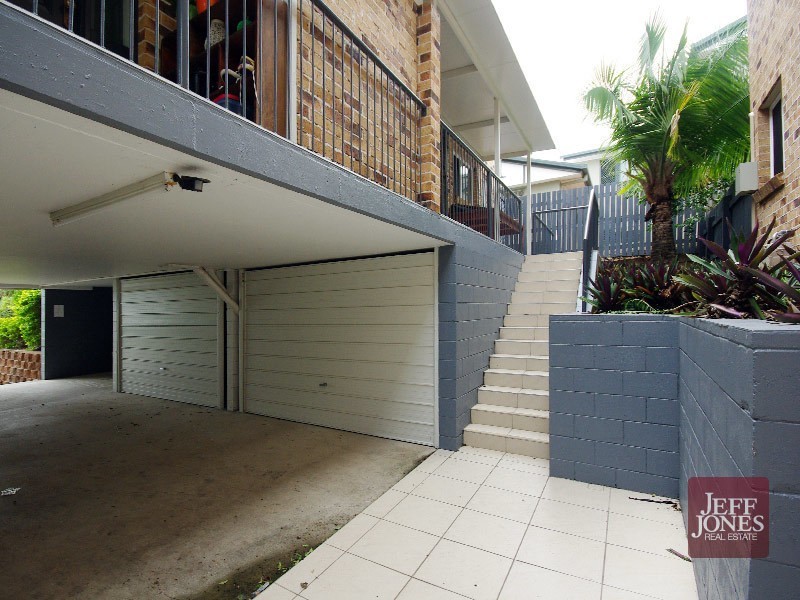 1/72 Miles Street, Hawthorne QLD 4171