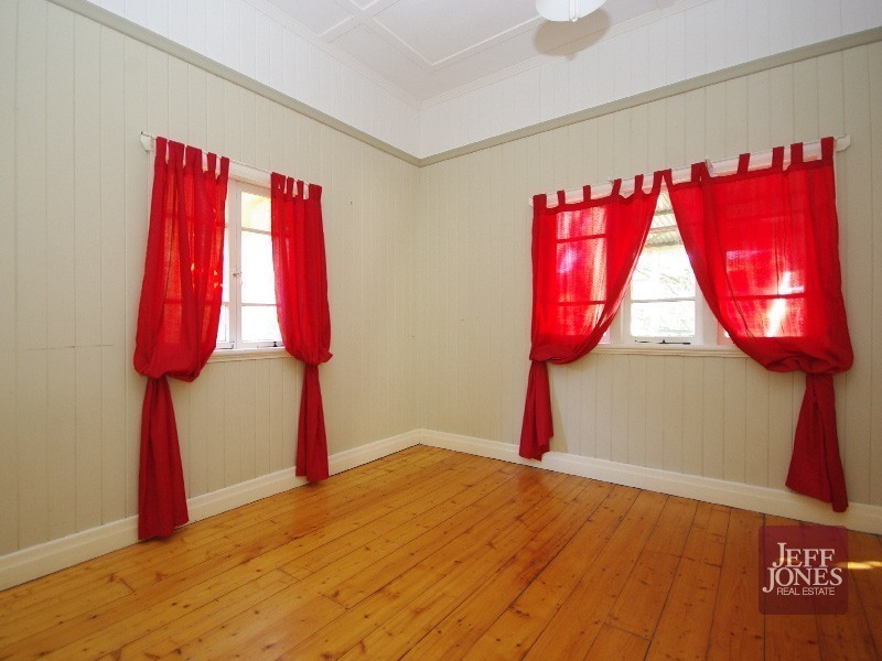 14 Leicester Street, Coorparoo QLD 4151