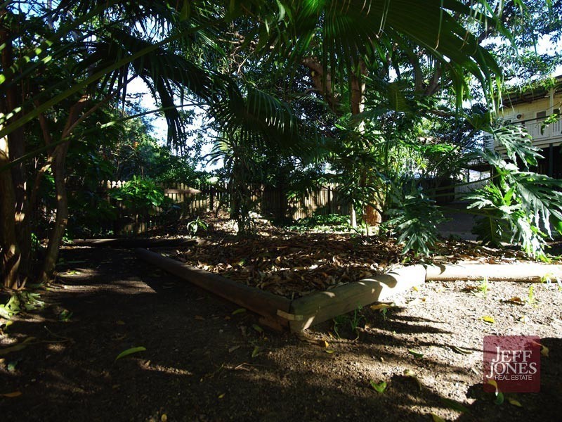 14 Leicester Street, Coorparoo QLD 4151