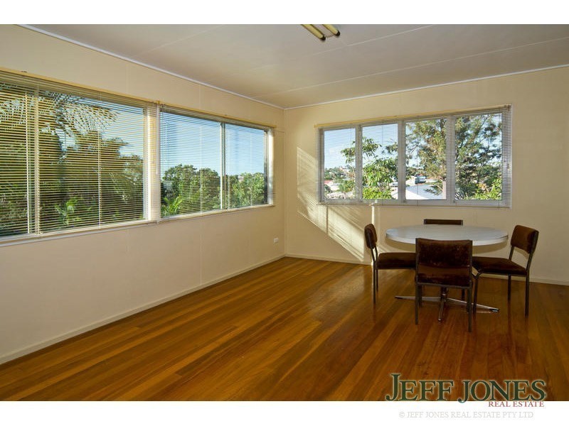 96 Peach Street, Greenslopes QLD 4120