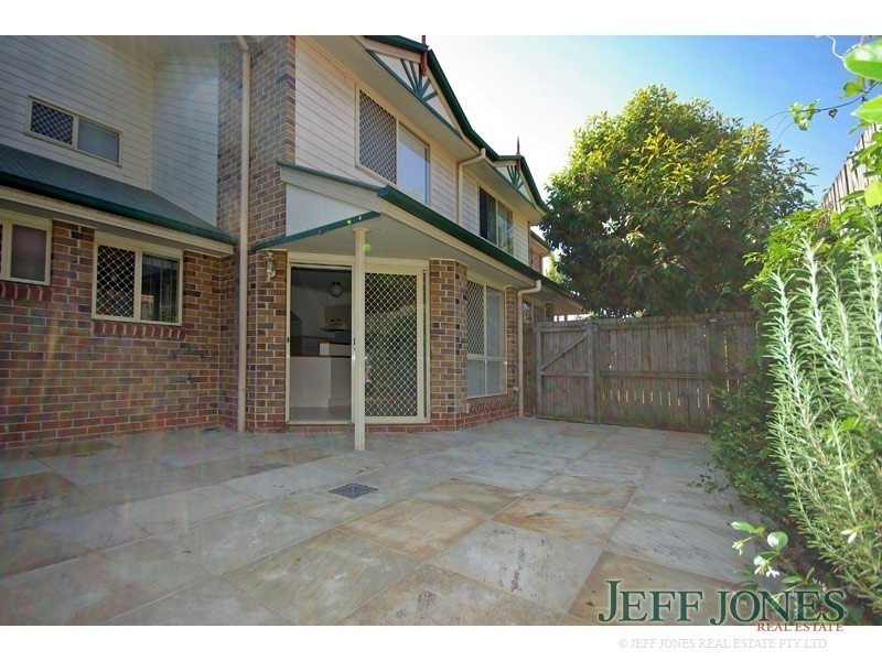 2/14 Hunter Street, Greenslopes QLD 4120