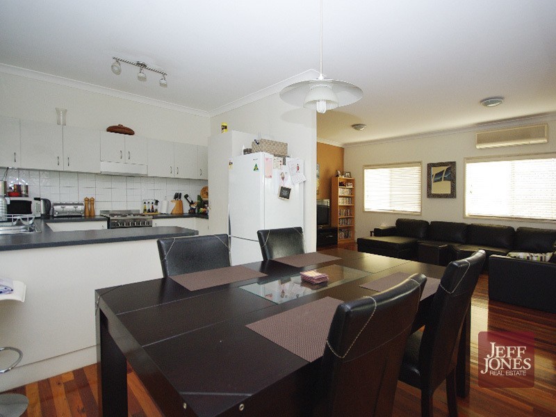 72 Stanley Road, Camp Hill QLD 4152