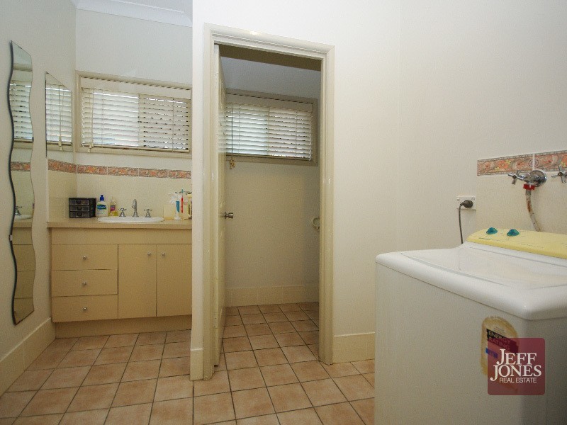 72 Stanley Road, Camp Hill QLD 4152