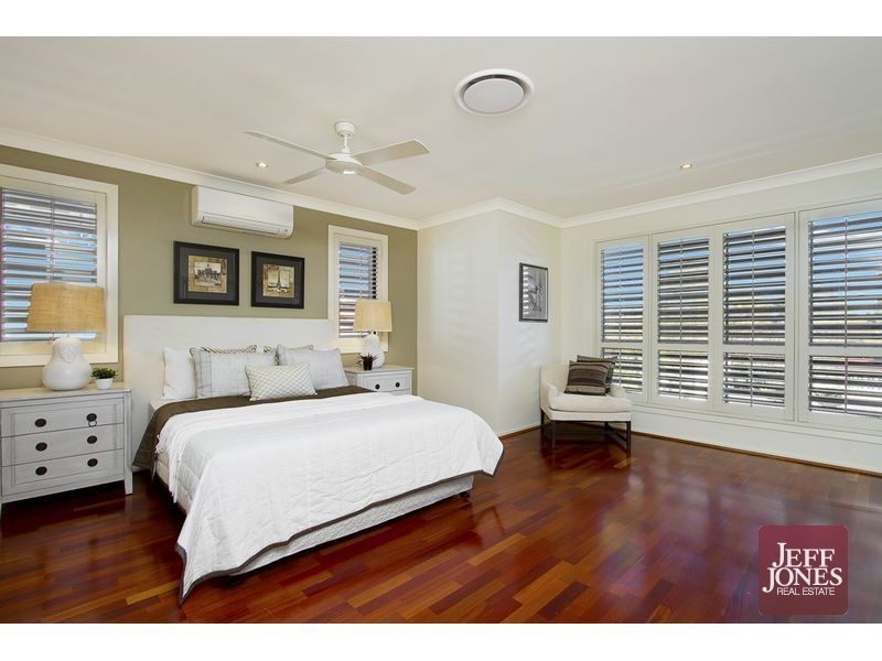 10 Waverley Road, Camp Hill QLD 4152