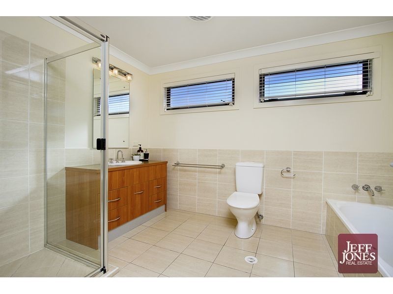 10 Waverley Road, Camp Hill QLD 4152