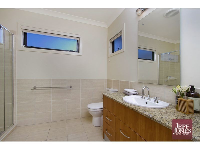 10 Waverley Road, Camp Hill QLD 4152