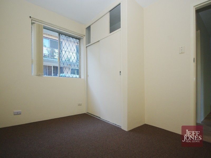 2/186 Juliette Street, Greenslopes QLD 4120