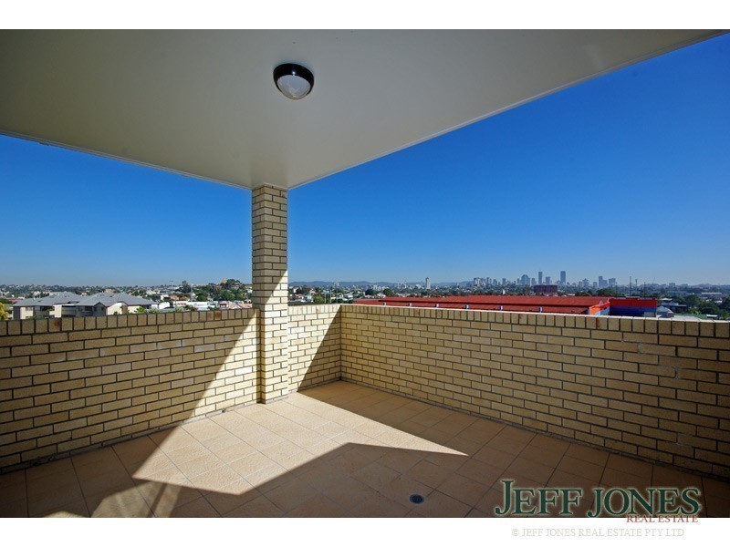 2/189 Cavendish Road, Coorparoo QLD 4151