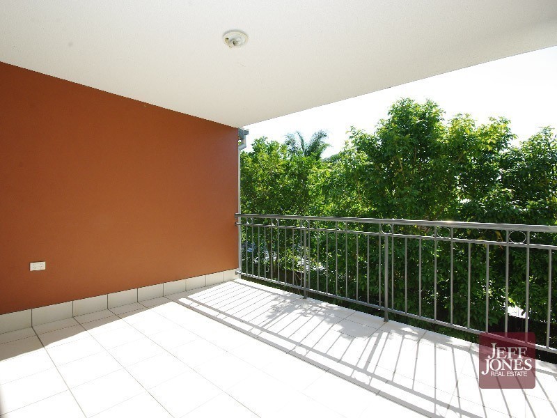 6/34 Douglas Street, Greenslopes QLD 4120